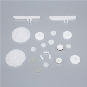 プラスチック部品